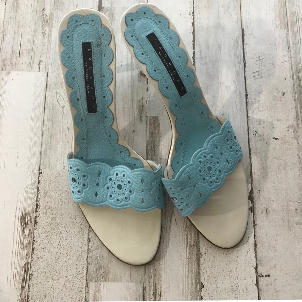 Laundry by Shelli Segal shoes. Fabulous color!